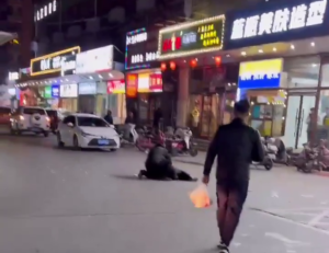 Stabbing In The Middle Of The Street