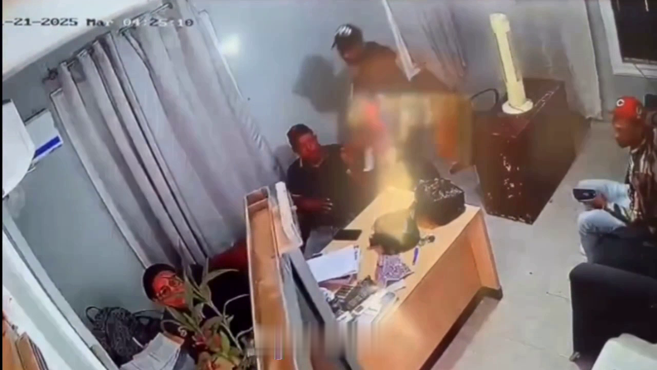 Man Opens Fire In Office For Robbery