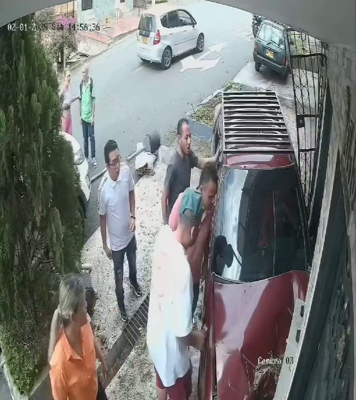 A Man Who Was Cleaning The Lawn Near His House Was Demolished By A Car That Lost Control