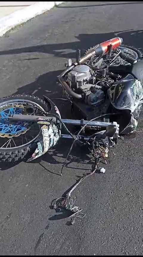 A Motorcyclist Lost Control While Overtaking And Crashed Into A Pole