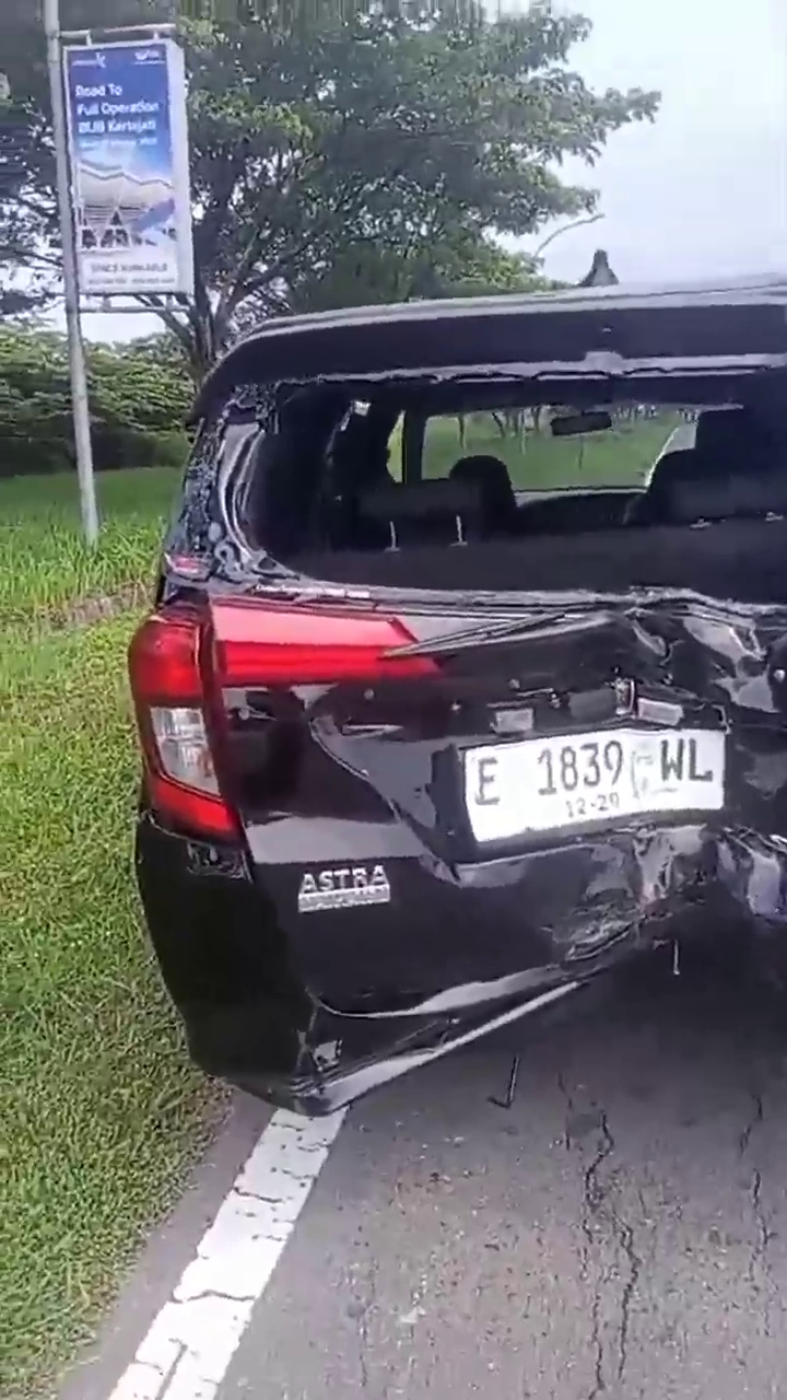 A Motorcyclist Crashed Into A Car And Died Without Getting Off His Motorcycle. Aftermath