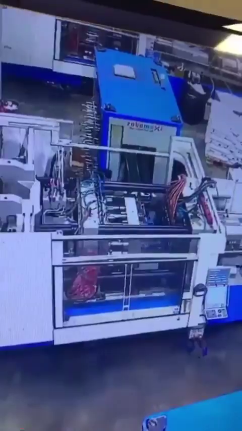 Worker Lost His Head In The Machine