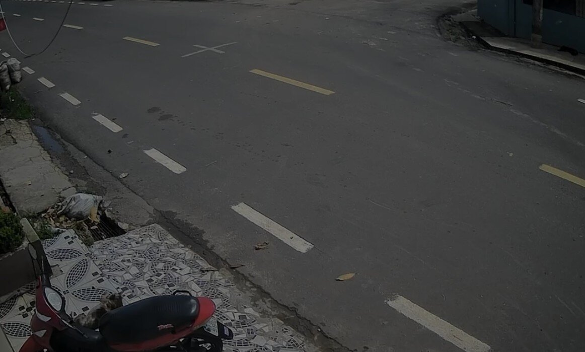 C.W! The Car Shot Down A 2 Year Old Baby And Disappeared From The Scene. Fortunately The Baby Survived