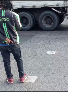 Due To Faulty Brakes, A Truck Crashed Into 8 Cars, There Were Fatalities 1 Due To Faulty Brakes, A Truck Crashed Into 8 Cars, There Were Fatalities