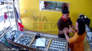 Two Criminals Robbed A Jewelry Store. Argentina