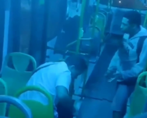 The Bus Passengers Caught The Pickpocket, Beat Him Up And Handed Him Over To The Police. Ecuador