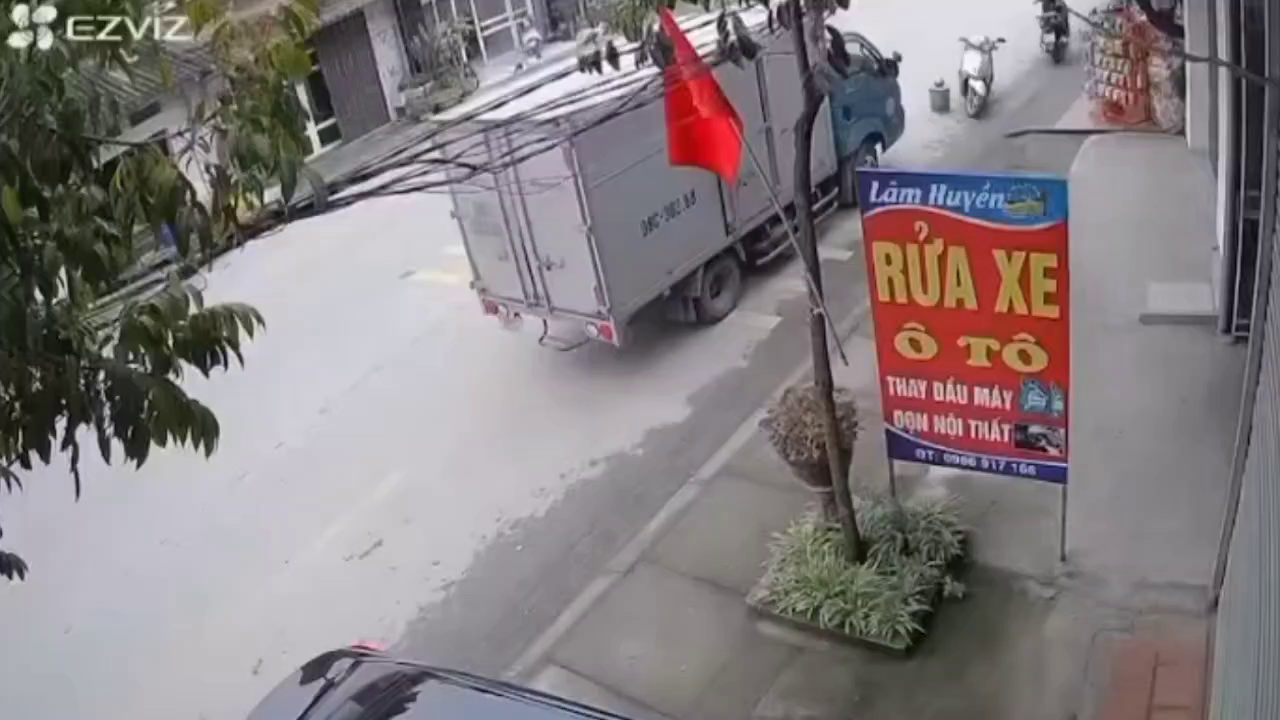 A Motorcyclist Crashed Into A Barely Visible Truck