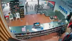 A Hitman Who Shot The Owner Of A Spare Parts Store Was Arrested Seconds Later By Civilians