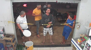 A Motorcyclist Shot And Robbed A Passerby