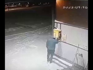 In Taldykorgan, Kazakhstan, A Madman Tried To Steal Cash From An Atm In A Self-service Car Wash But Was Seen Doing So 1 In Taldykorgan, Kazakhstan, A Madman Tried To Steal Cash From An Atm In A Self-service Car Wash But Was Seen Doing So