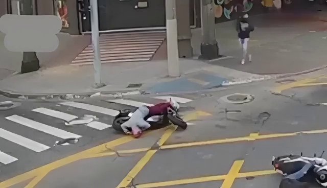 Two Hijackers Shot While Trying To Steal A Motorcycle. Brazil