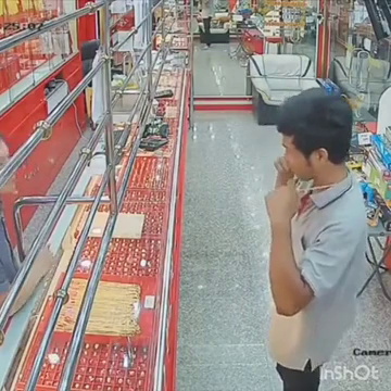 A Police Officer Shot And Killed A Criminal While Trying To Rob