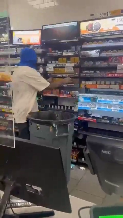 The Robber Made A Serious Mistake With The Store For Robbery