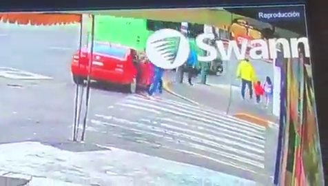 Several Criminals Abducted A Man’s Two Children While He Was Walking Down The Street