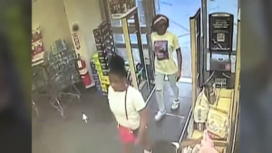 Walgreens Employee Tries To Stop A Thief 1 Walgreens Employee Tries To Stop A Thief