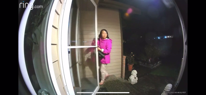 Dudes Targeting Older Couple And Following Them Home At Night To Rob Them At Gunpoint