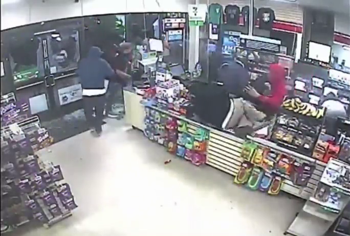 Dozens Loot Sacramento-Area 7-Eleven Store After Sideshow. Rio Linda, CA