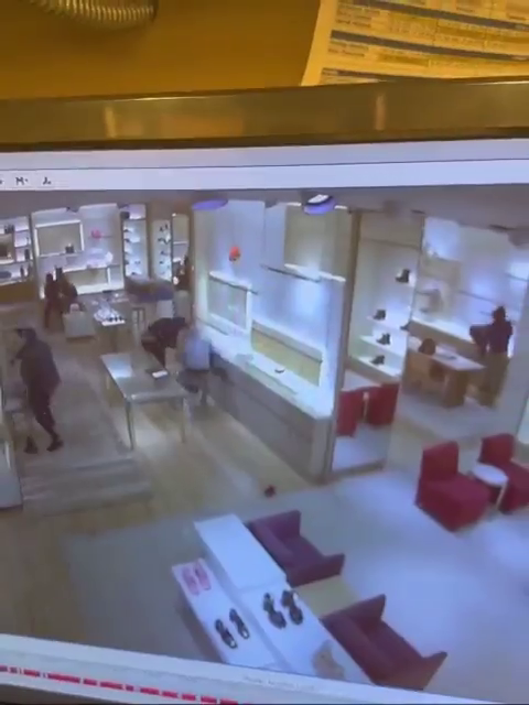 Black Friday Sale: $250K Worth Of Louis Vuitton Products For The Price Of $0. Chicago