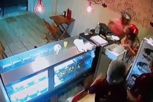 Modern History Of Bonnie And Clyde. Now Bonnie Is Still Alive 1 Modern History Of Bonnie And Clyde. Now Bonnie Is Still Alive