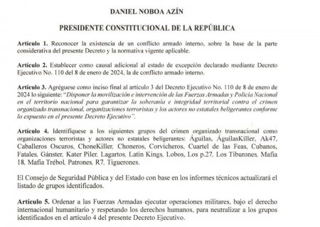 Armed Bandits Broke Into The Studio Of The Ecuadorian Television Channel Tc Televisión And Took The Presenters Hostage