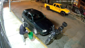 Mexican Arsonist Catches Fire