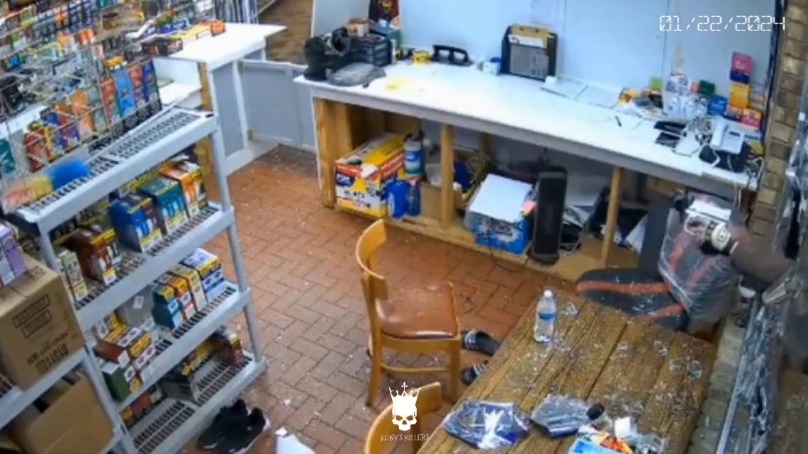 Criminals Robbed A Store Without Entering It