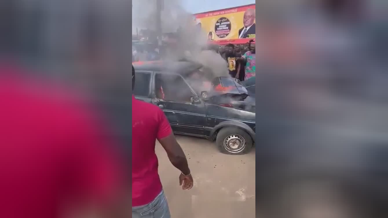 Two kidnappers get burned alive in automobile