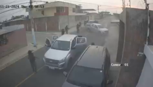 A Group Of Killers Dressed In Police Uniforms Shot 2 Brothers, 21 And 31 Years Old, Leaving The House. Ecuador 1 A Group Of Killers Dressed In Police Uniforms Shot 2 Brothers, 21 And 31 Years Old, Leaving The House. Ecuador