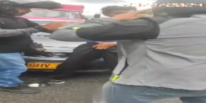 Eyewitnesses Caught A Man Trying To Steal A Motorcycle 1 Eyewitnesses Caught A Man Trying To Steal A Motorcycle