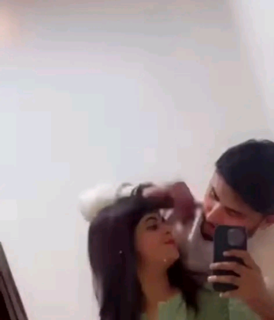 Trending Pakistani Influencer Talha Review Xxx Video | 18+