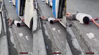 He wanted the passengers’ wallets | 18+
